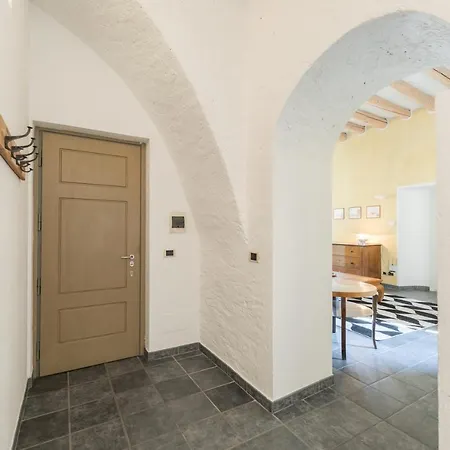 Apartman Rustic At The Pier Of - The House Of Travelers *